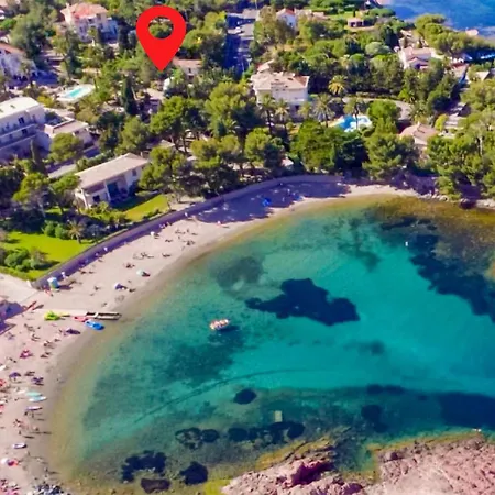 Stunning In Saint-raphael With Wifi アパート *