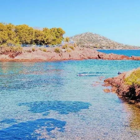 Stunning In Saint-raphael With Wifi *
